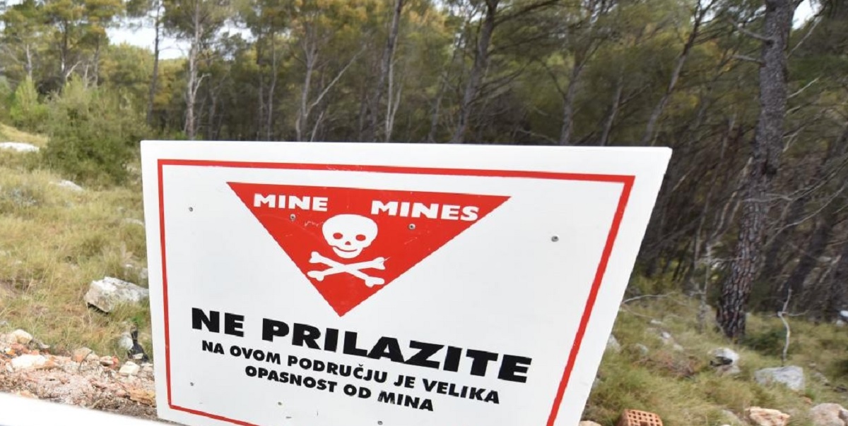 Lagao policiji da je minirao područje oko kuće kod Sinja